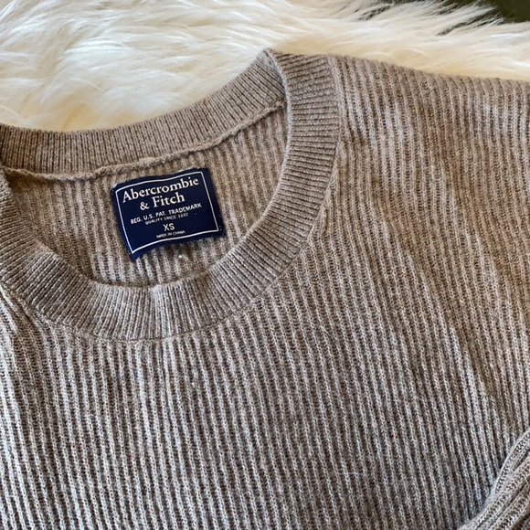 A b e r c r o m b i e & F i t c h • Sweater - Picture 3 of 7
